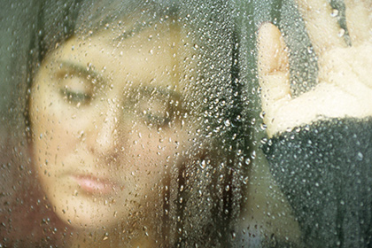 Психологи объяснили многолетние переживания людей после разрыва отношений