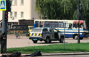 Луцкий террорист отпустил трех заложников