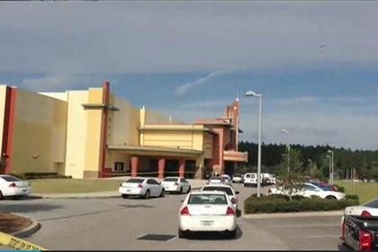 Стрелявший во флоридском кинотеатре оказался отставным полицейским