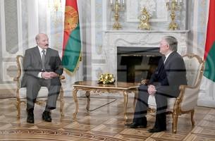 Лукашенко обсудит с Арменией ее вступление в Таможенный союз