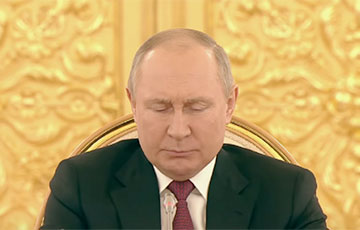 «На форуме в Санкт-Петербурге Путин был наколот медикаментами»