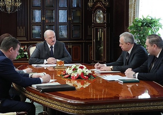 Лукашенко заявил, что в Беларуси никто не умер и не умрет от коронавируса