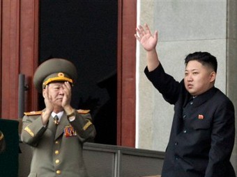 Ким Чен Ын впервые выступил на публике