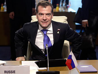 Медведев предложил изменить принципы охраны интеллектуальной собственности в Интернете
