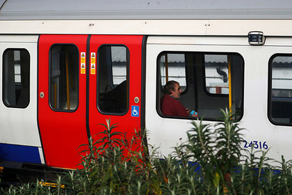 СМИ сообщили об обнаружении второй бомбы на станции лондонского метро