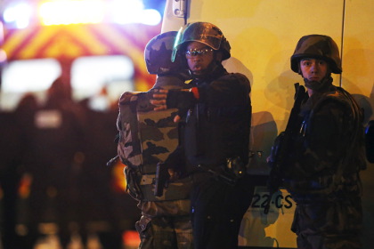 В Париже начали поиск предположительно остающихся на свободе террористов