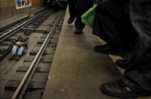 Минский подросток кинулся под поезд