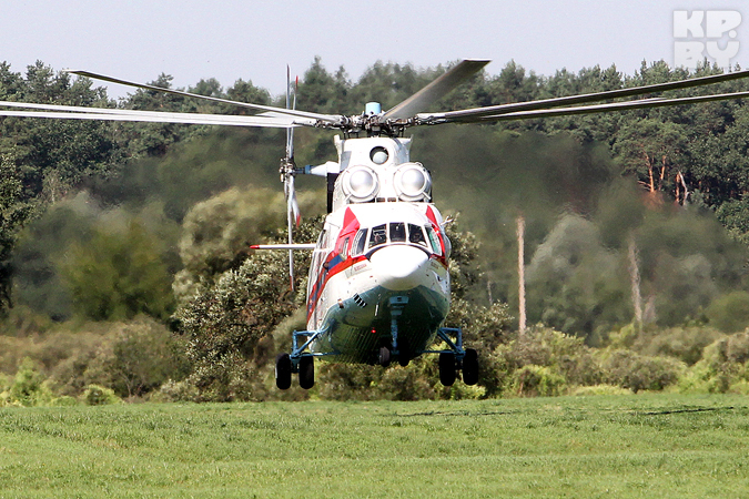 Под Гомелем показали в действии самый грузоподъемный вертолет в мире