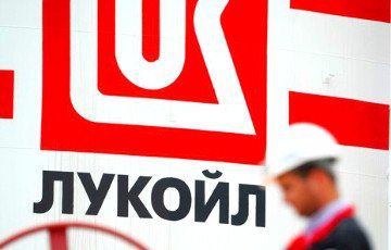 «Лукойл» решил не сокращать поставки нефти в Беларусь