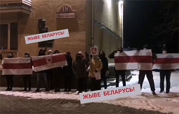 Улицы Богдановича и Машерова в Минске вышли на протесты