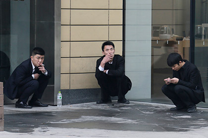 В Пекине запретили курить в общественных местах