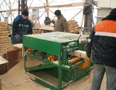 В Борисове бастуют рабочие деревообрабатывающего комбината