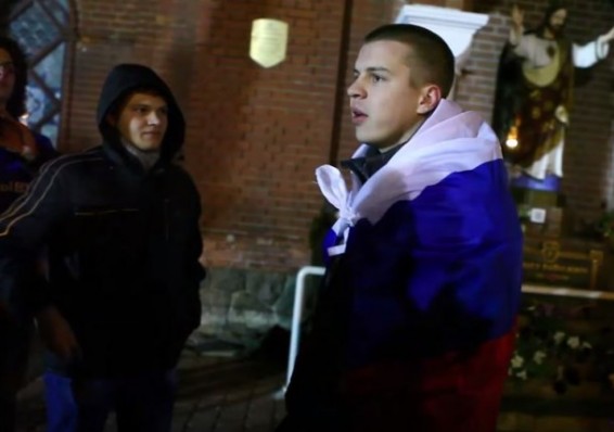 Милиция задержала провокатора с российским флагом