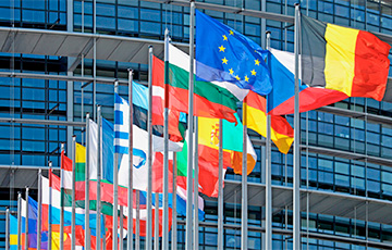 FAZ: Европа должна заняться международной политикой