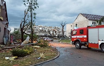В Чехии торнадо разрушил четыре деревни