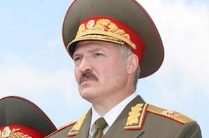 Лукашенко: Беларусь демонстрирует всему миру готовность воевать