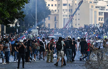 Протестующие в Бейруте заняли здание МИД