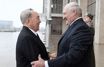 ГосСМИ опозорились во время визита Назарбаева в Беларусь