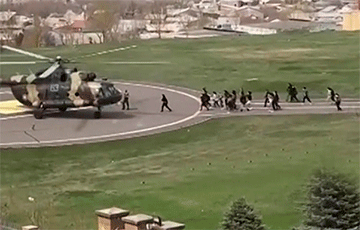 В Армении вертолетами эвакуируют сотрудников Минобороны