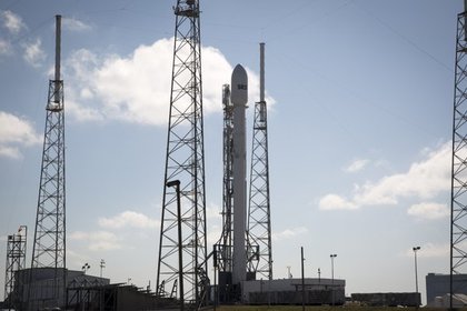 SpaceX запустила ракету Falcon 9 с пятой попытки
