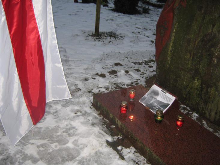 Акция памяти Немцова прошла в Куропатах