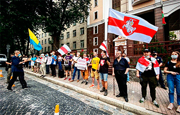 В Киеве прошла акция солидарности с Беларусью