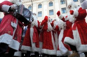 На улицы Беларуси в новогоднюю ночь вышло 430 тысяч человек