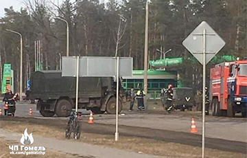 Под Гомелем столкнулись два российских военных автомобиля