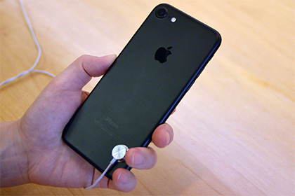 В iPhone 8 исчезнет разъем Lightning
