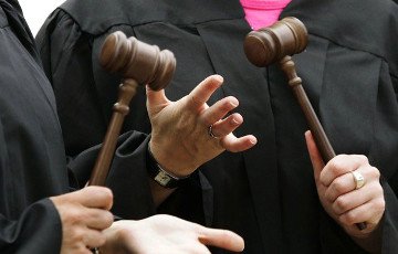 Следствие о судьях: Не только брали взятки, но обманывали друг друга