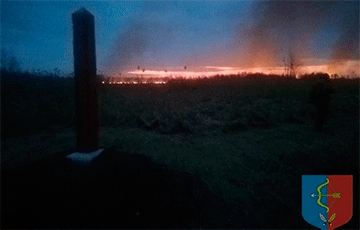 Огромный пожар в Украине видно из Пинска