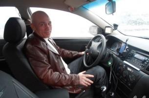 Таксист на Geely: «Недовольные пускай покупают Aston Martin»
