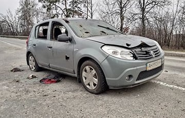 Резня в Буче: машину прошило пулями, будто она бумажная