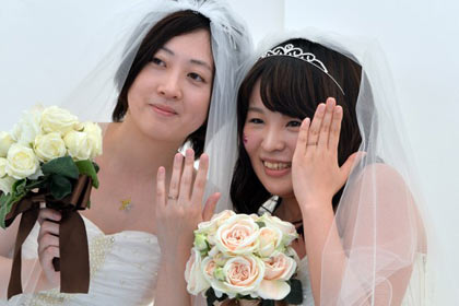 В Токио собрались выдавать гей-парам сертификаты о партнерстве
