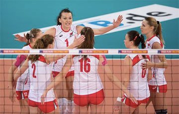 Женская сборная по волейболу с победы стартовала на турнире в Германии