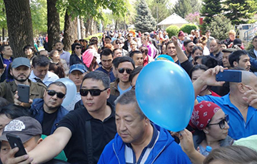 «Народ устал!»: в Казахстане проходят акции протеста