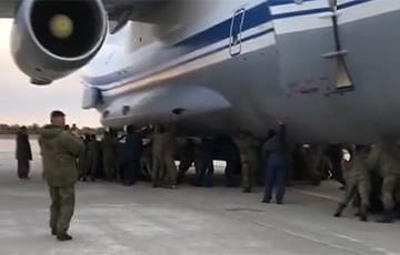 Московитских оккупантов заставили толкать Ил-76 вместо буксира