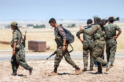 Курдские войска подошли к подконтрольному ИГ городу на границе с Турцией