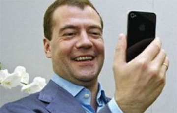 Румас позвонил Медведеву
