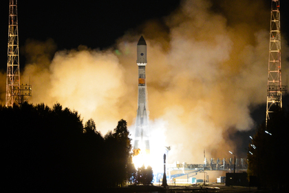 Запуск спутника с Плесецка отложили после ЧП с вагоном