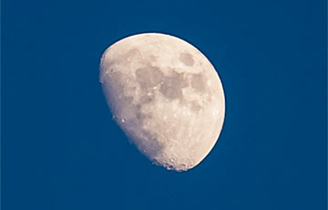 Сразу после Нового года Луна удивит нас своими необычными размерами