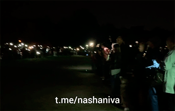 В парке Дружбы народов минчане вышли на ночной митинг