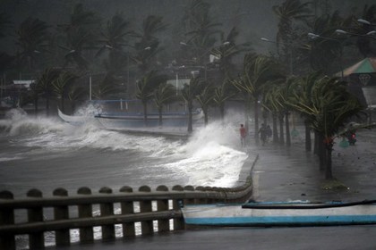 Число эвакуированных из-за тайфуна филиппинцев превысило миллион человек