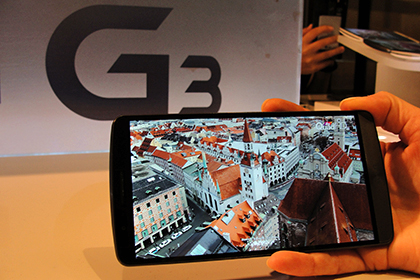 LG представила в России смартфон с беспроводной зарядкой