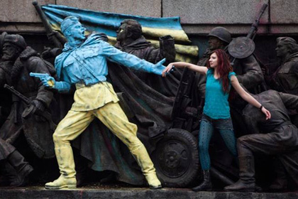 Euronews удалил снимок оскверненного памятника в Софии