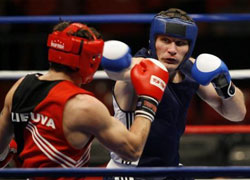 Четверо белорусских боксеров вышли в полуфинал чемпионата Европы