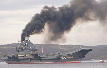 При пожаре на «Адмирале Кузнецове» пострадали 10 российских военных