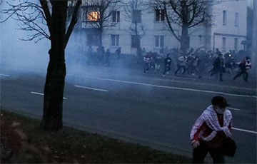 Каратели травмировали нескольких протестующих на Марше в Минске
