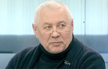 Глеб Павловский: Лукашенко с плаката в моем подъезде зовет покупать белорусскую обувь