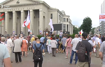 В центре Минска проходит акция солидарности с политзаключенными (Видео, онлайн)